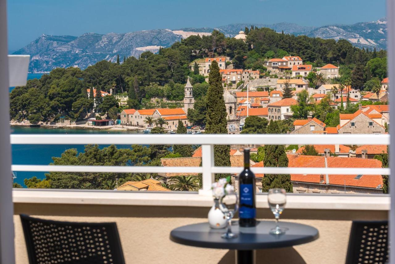 Apartments Rilovic, City And Sea View Apartments Кавтат Екстериор снимка
