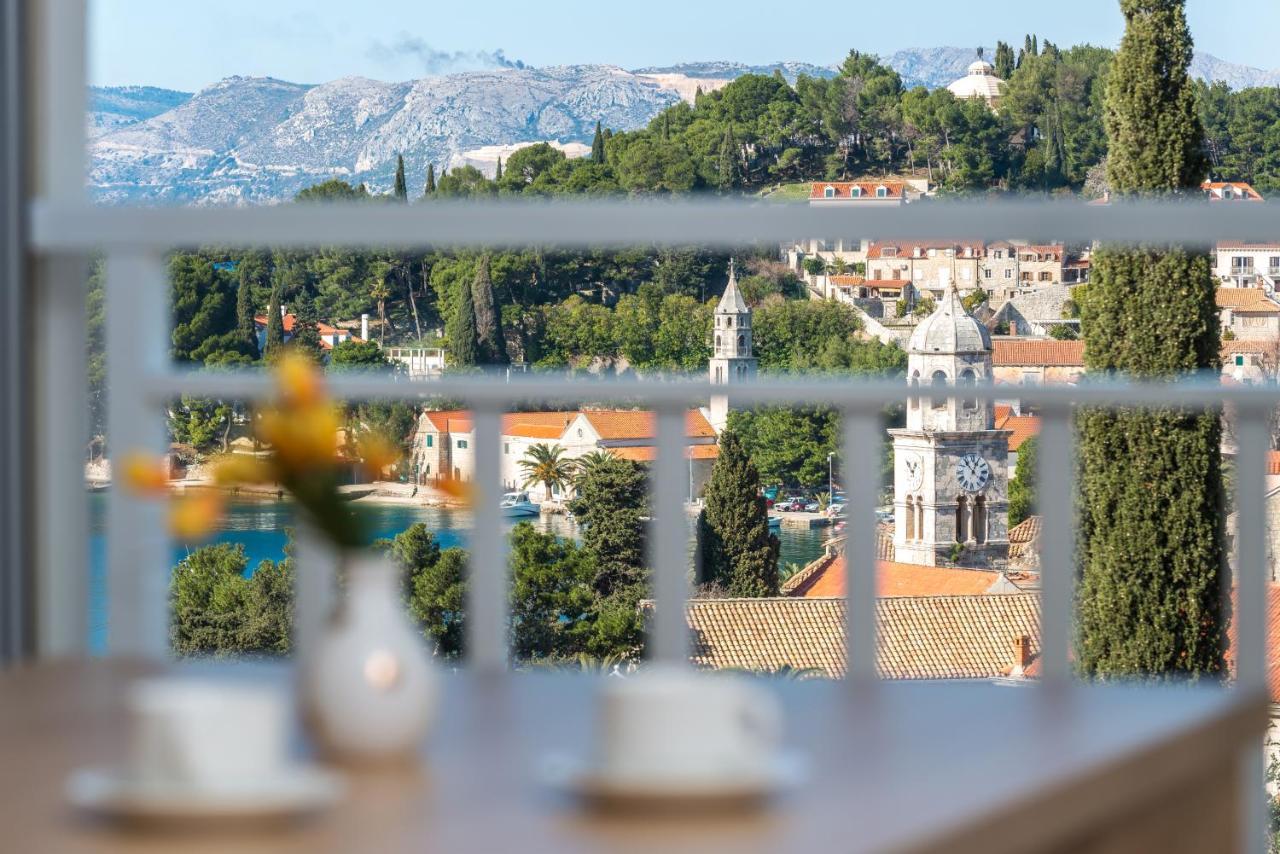 Apartments Rilovic, City And Sea View Apartments Кавтат Екстериор снимка