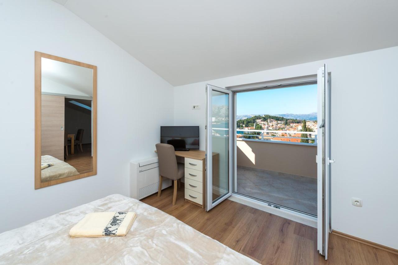 Apartments Rilovic, City And Sea View Apartments Кавтат Екстериор снимка