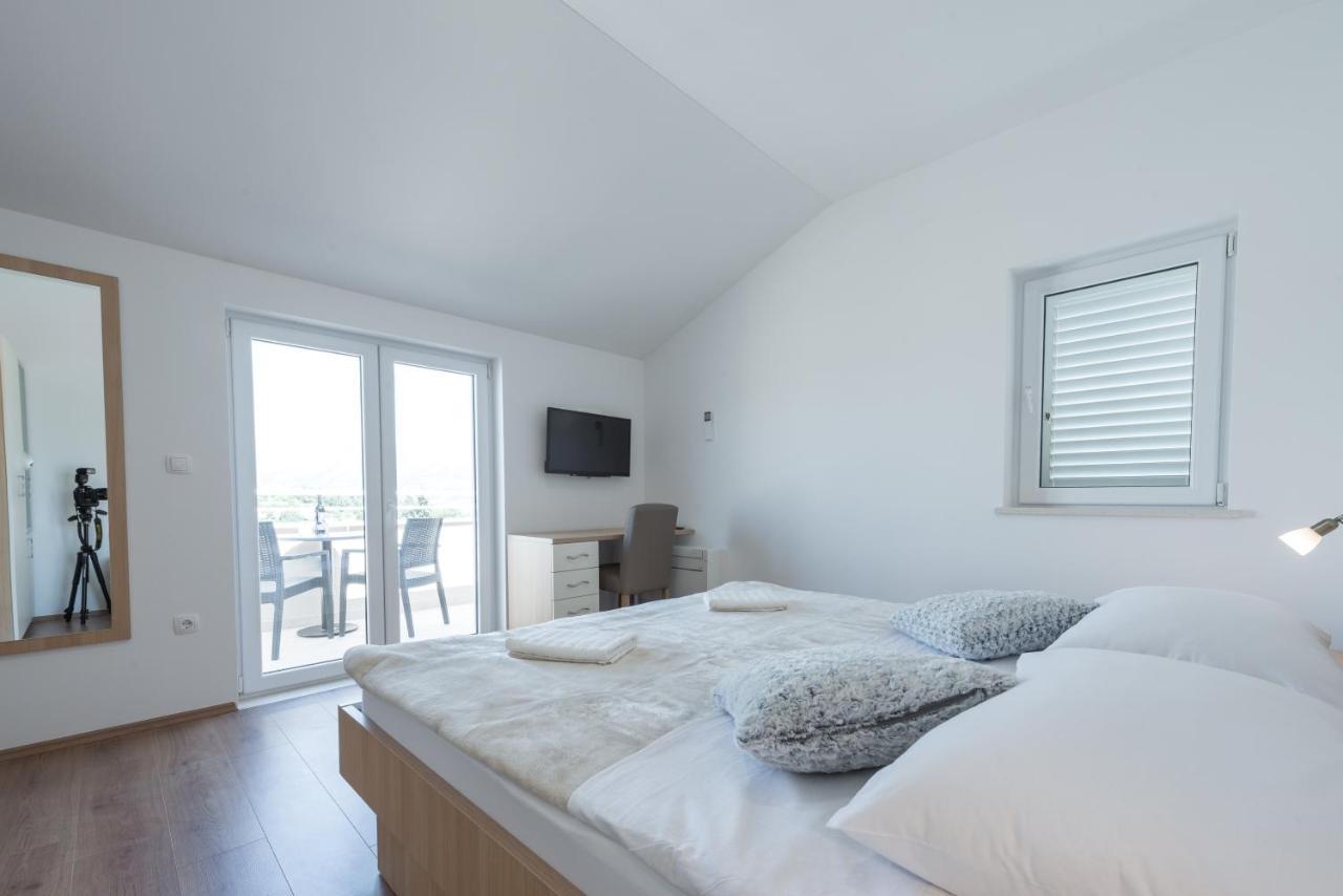 Apartments Rilovic, City And Sea View Apartments Кавтат Екстериор снимка