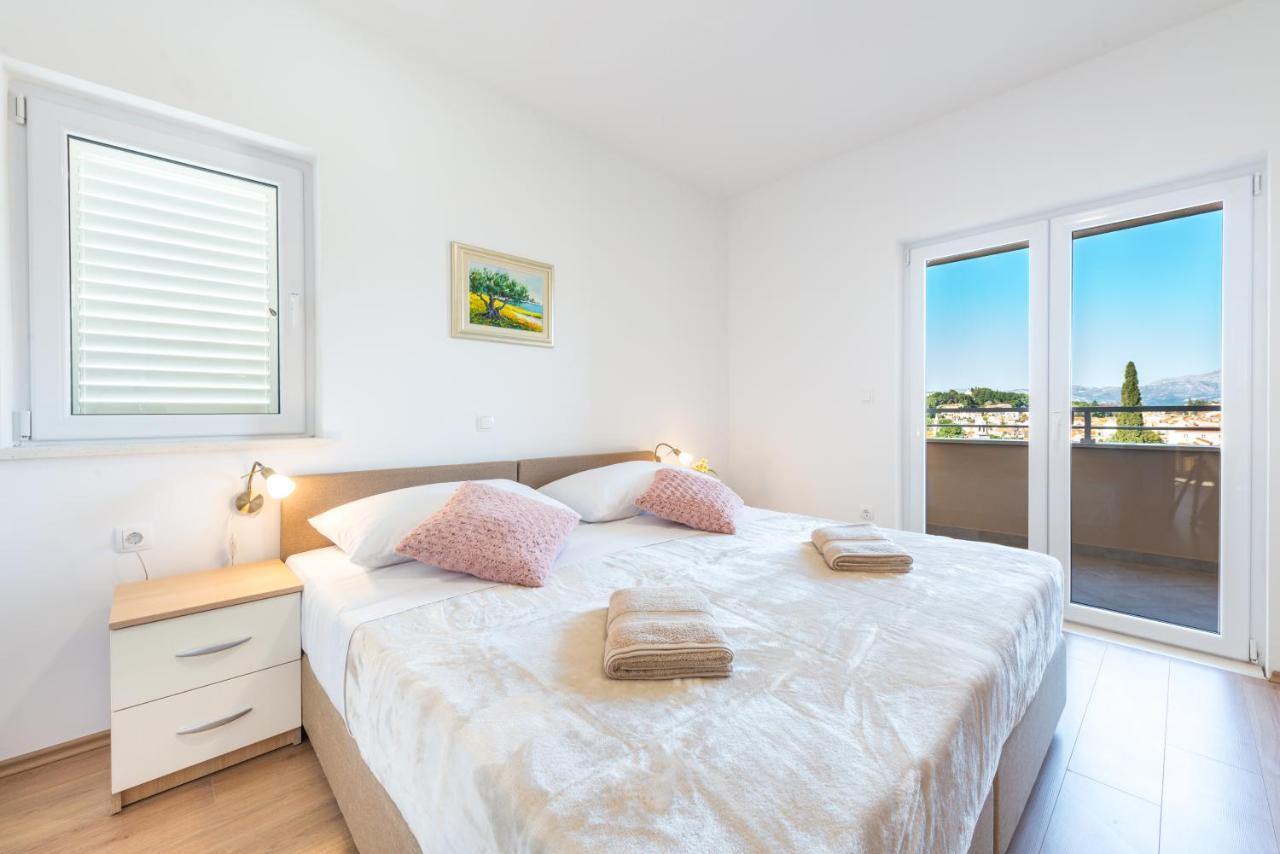 Apartments Rilovic, City And Sea View Apartments Кавтат Екстериор снимка